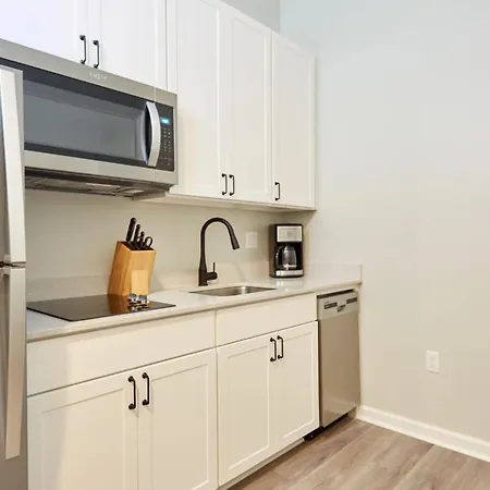 Apartment Roami At Canal Quarters
