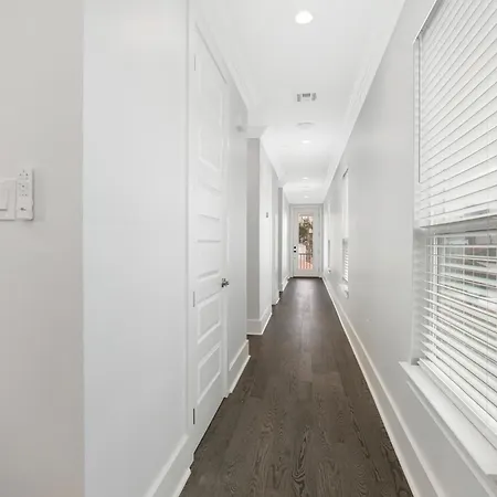 New 3-bed Luxury House New Orleans
