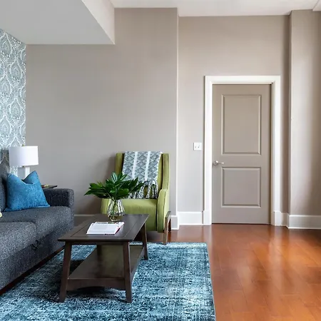 Roami At Hibernia Tower Apartment *