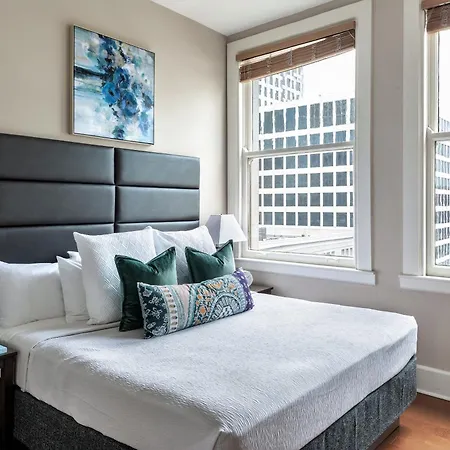 Roami At Hibernia Tower Apartment *