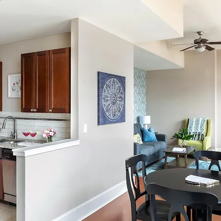 Apartment Roami At Hibernia Tower