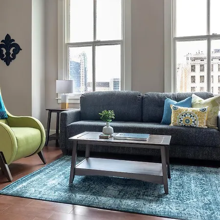 Roami At Hibernia Tower Apartment