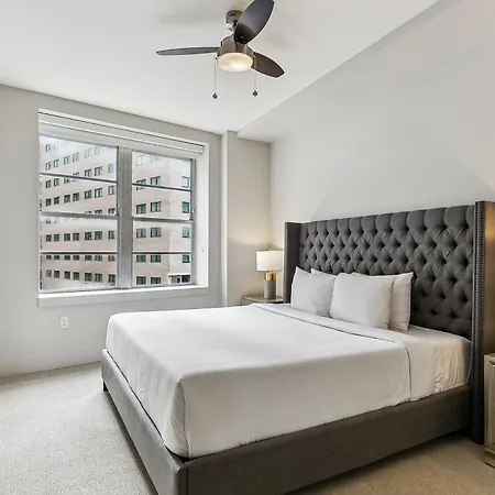 Upscale And Penthouses Close To Canal And Bourbon St