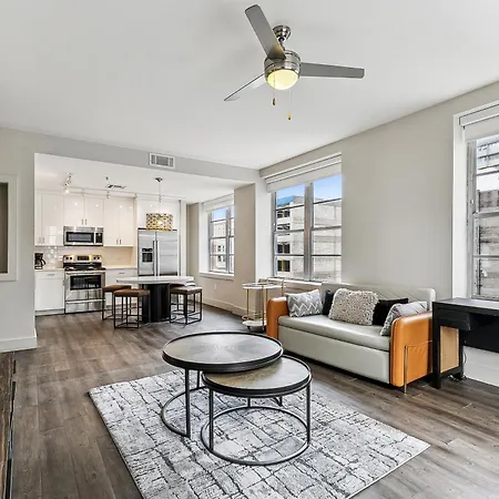 Apartment Upscale And Penthouses Close To Canal And Bourbon St