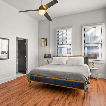 Apartment Stunning 2-bedroom Garden District Newly Renovated