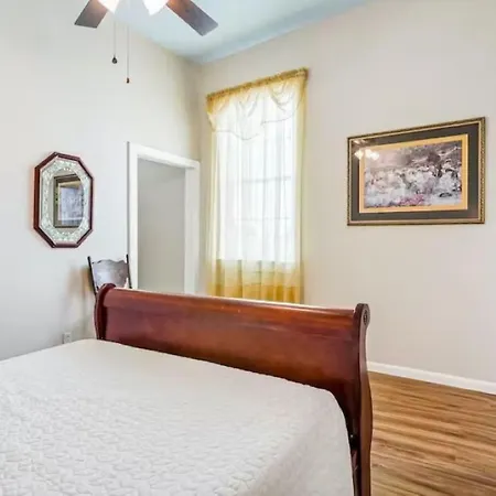 Penthouse On Claiborne * New Orleans