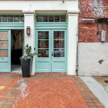 Apartment Ironworks Building - 3 Bedroom 2 Bath
