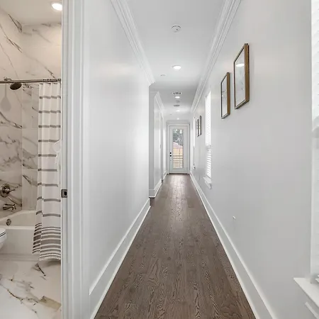 New 4 Bed Luxury House W/private Heated Pool *