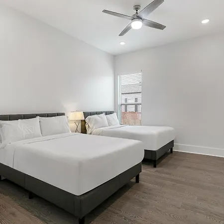 New 4 Bed Luxury House W/private Heated Pool New Orleans