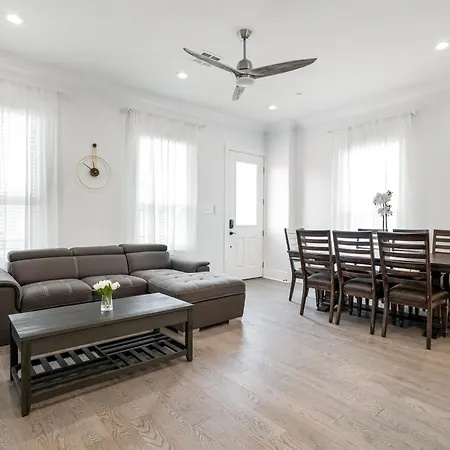 New 4 Bed Luxury House W/private Heated Pool