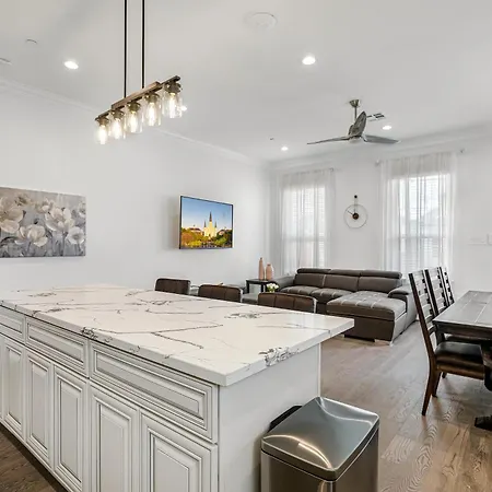 New 4 Bed Luxury House W/private Heated Pool