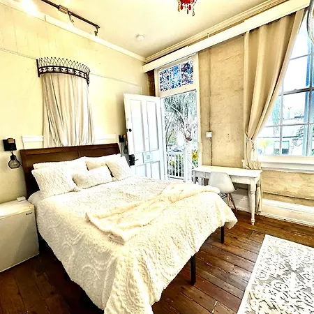 Bed & Breakfast Fleur De Lis Mansion 4*