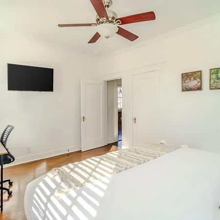 Serene 4 Bedroom Near French Quarter With Wi-fi And Parking *