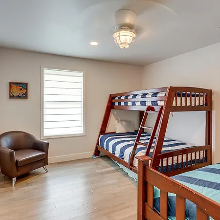 Waterfront Nola Gem W/ Boat Dock & Lift Holiday home