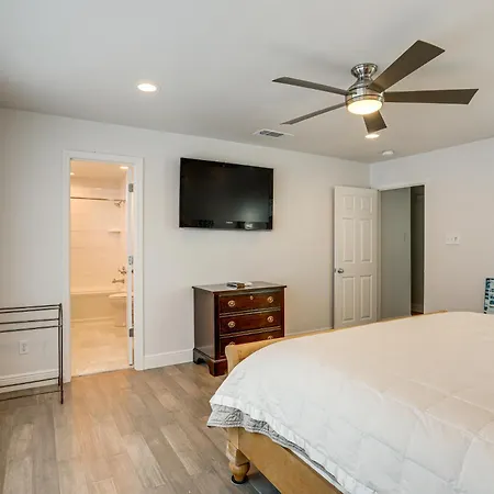 Waterfront Nola Gem W/ Boat Dock & Lift Holiday home *