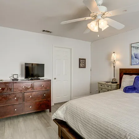 Waterfront Nola Gem W/ Boat Dock & Lift New Orleans