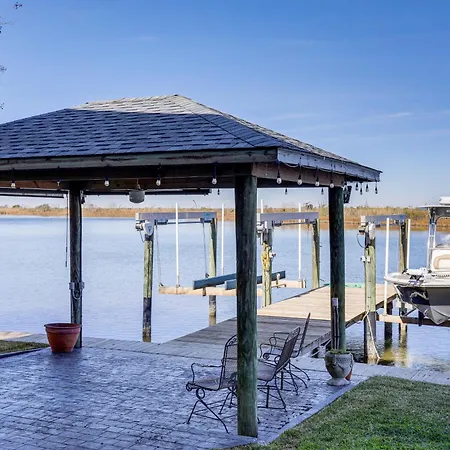 Waterfront Nola Gem W/ Boat Dock & Lift Holiday home New Orleans