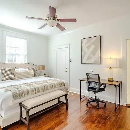 Serene 4 Bedroom Near French Quarter With Wi-fi And Parking Holiday home *