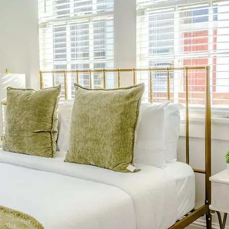 Serene 4 Bedroom Near French Quarter With Wi-fi And Parking * New Orleans