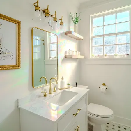Holiday home Serene 4 Bedroom Near French Quarter With Wi-fi And Parking *