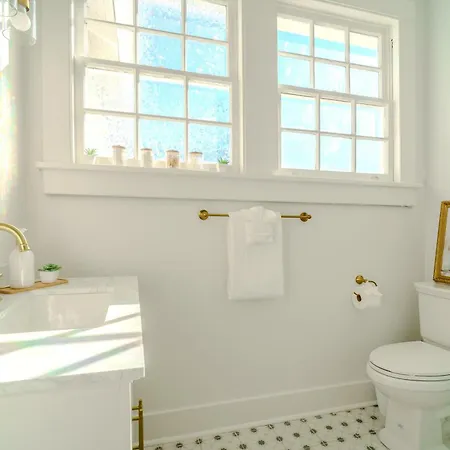 Serene 4 Bedroom Near French Quarter With Wi-fi And Parking * New Orleans
