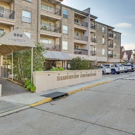 Apartment With Pool, 7 Mi To French Quarters *