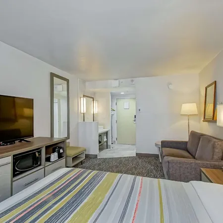 Country & By Radisson, I-10 East, La 3* New Orleans