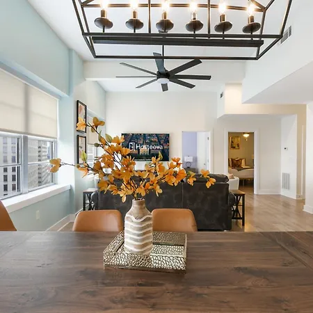 Amazing 4bed Steps From French Quarter Apartment *