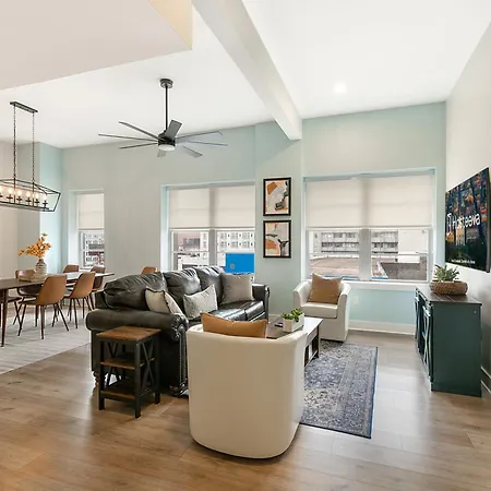 Amazing 4bed Steps From French Quarter Apartment *