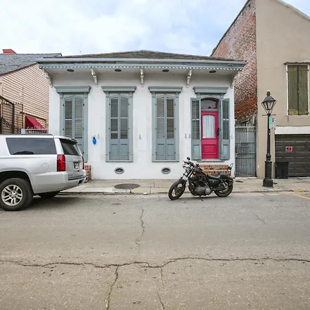 Updated Bourbon Street W/ Smart Tvs! Apartment *