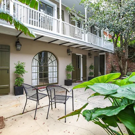 Apartment Updated Bourbon Street W/ Smart Tvs! *