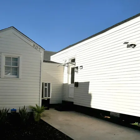 Entire Spacious Vacation - 1 Mile To Attractions Villa *