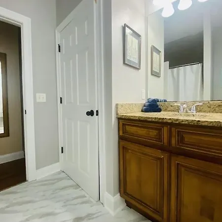 Midcity Charm Apartment