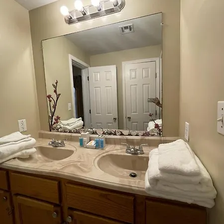 Cozy 3bdr 2bth 1st Floor Unit New Orleans
