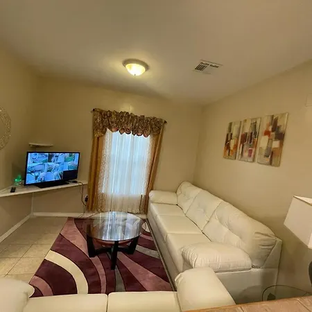 Cozy 3bdr 2bth 1st Floor Unit New Orleans