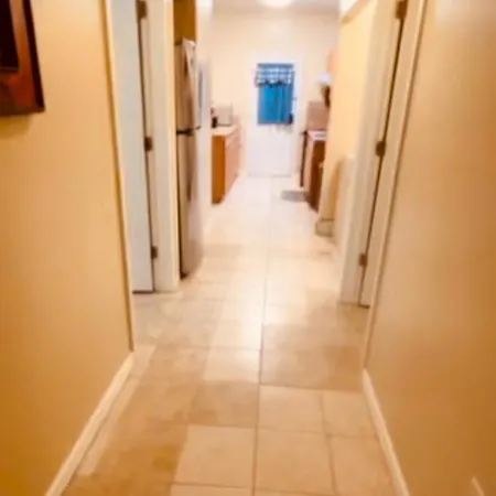 Apartment Cozy 3bdr 2bth 1st Floor Unit *