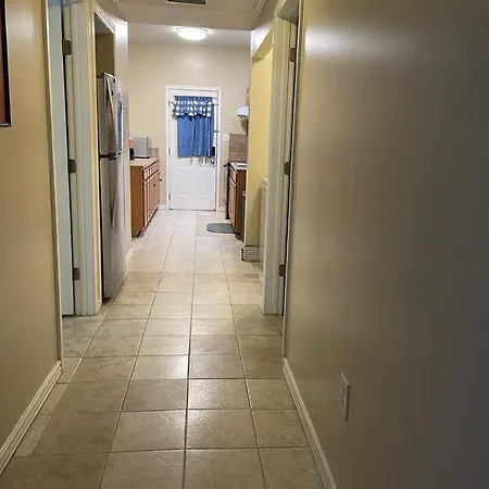 Cozy 3bdr 2bth 1st Floor Unit *