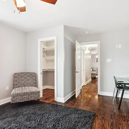 Amazing 3bedroom Townhome, In Historic Dryade Holiday home