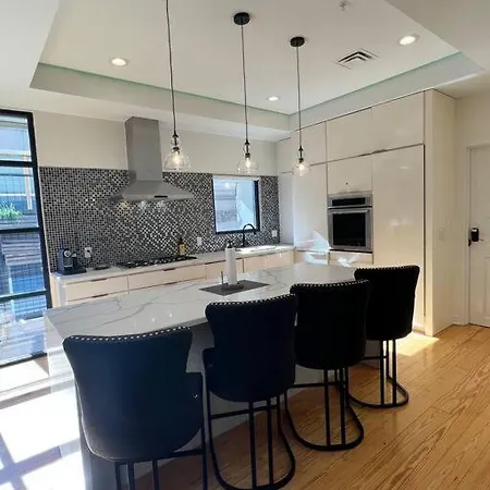 Apartment Carnival - Luxury Apt In Nola