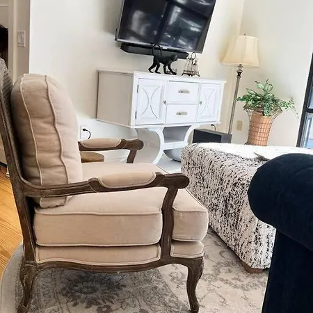 Carnival - Luxury Apt In Nola