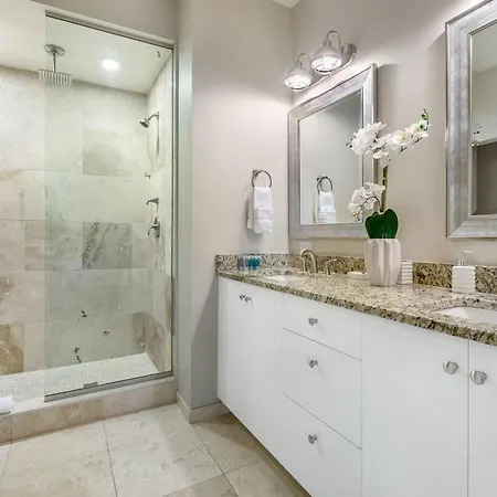 Apartment Upscale And Penthouses Close To Canal And Bourbon St *