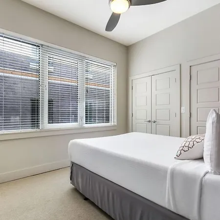 Upscale And Penthouses Close To Canal And Bourbon St * New Orleans