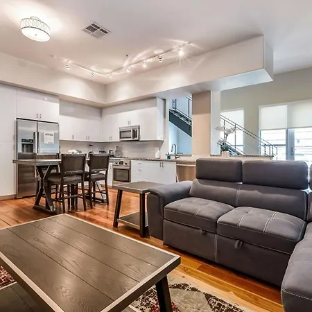 Upscale And Penthouses Close To Canal And Bourbon St * New Orleans
