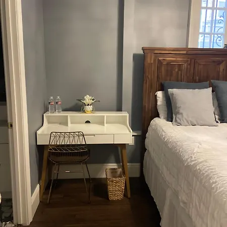 Serenity In The Marigny Bed & Breakfast 4*