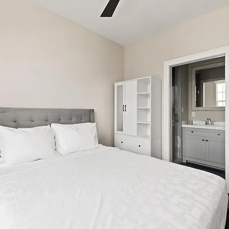 Bywater Aparthotel 3*