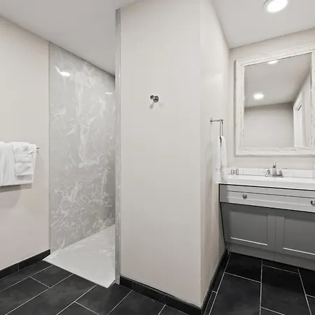 Aparthotel Bywater 3*