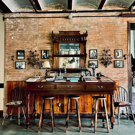 Bed & Breakfast At The Old Jail 3*