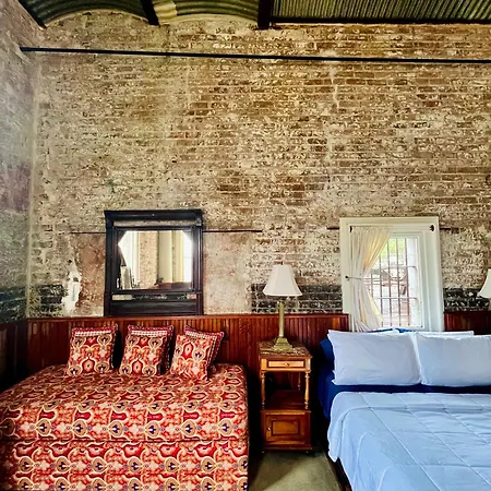 Bed & Breakfast At The Old Jail New Orleans