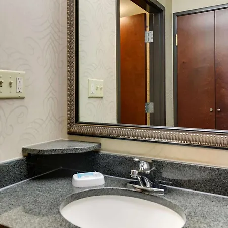 Hotel Drury Plaza