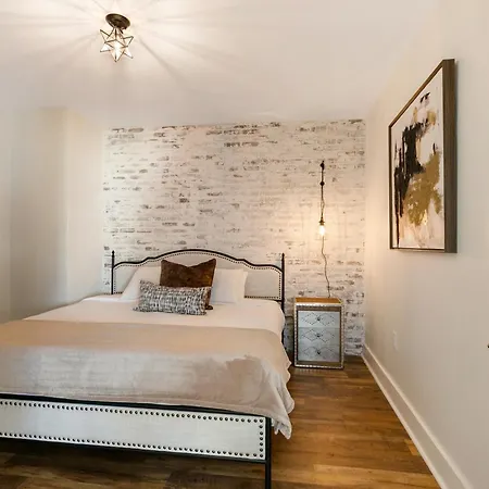 Festive 4br In The Heart Of Nola Apartment *